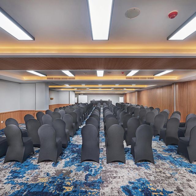 karpet custom hotel